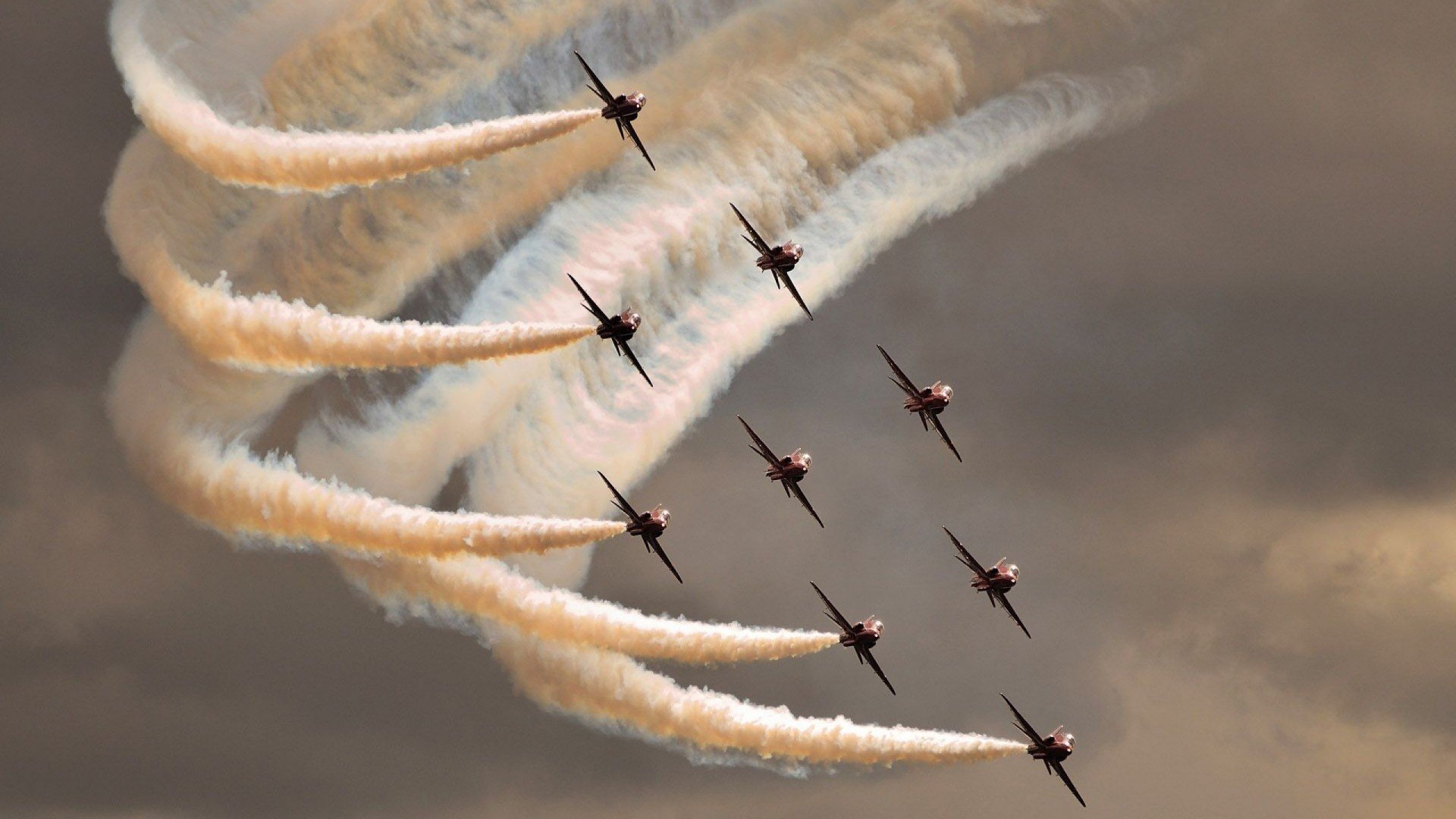 爱游戏 电竞-足球政策执行层效率低下，风险提示_政策执行力度不达预期