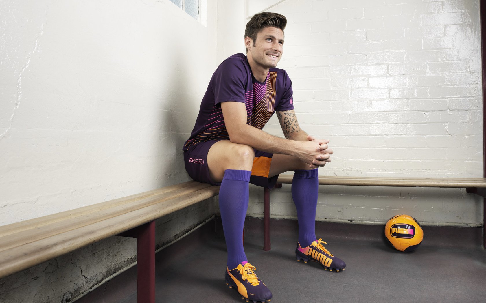 爱游戏体育（AYX）官方APP下载-中国足球青少年足球训练装备更新换代，中国青少年足球训练大纲