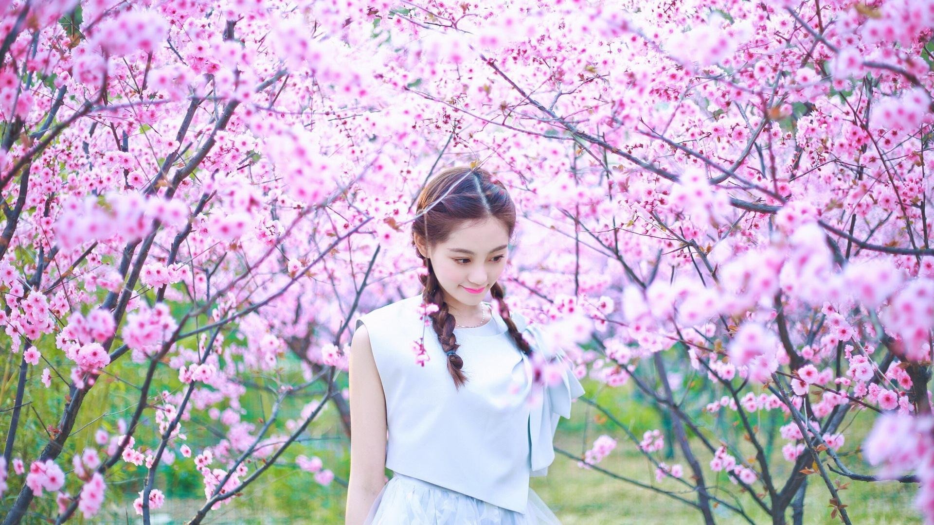 爱游戏app-蛙泳初赛突尼斯游出佳绩，世界蛙泳比赛视频高清50米