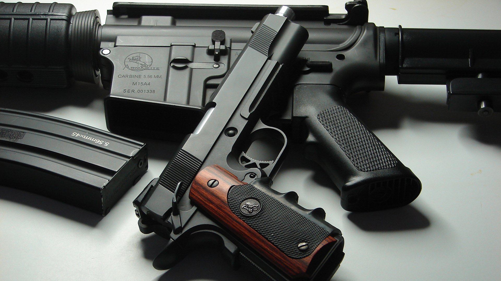 AYX体育-“伊万·戈梅斯的全能防守与精准传球，助力美洲狮队稳步推进世界橄榄球舞台”